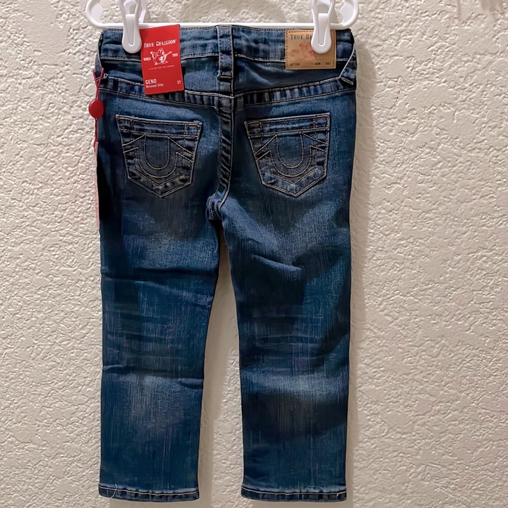 True Religion kids denim w rips. Boys size 3T. NWT